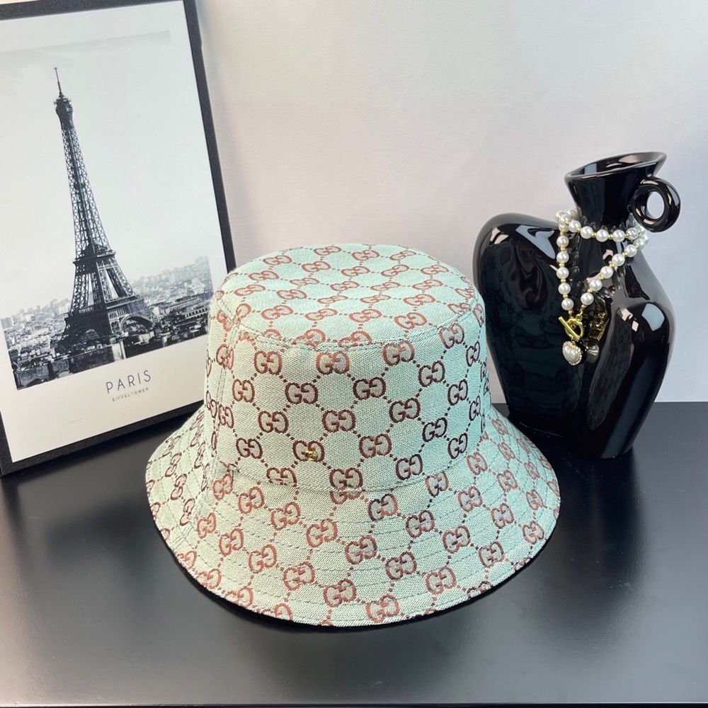 Gucci Women’s GG canvas hat